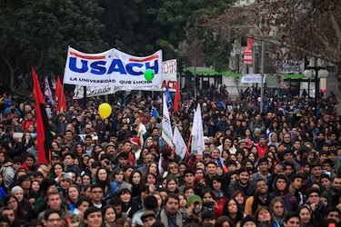 Fuerte despliegue policial el cuarto día de protestas estudiantiles en Chile