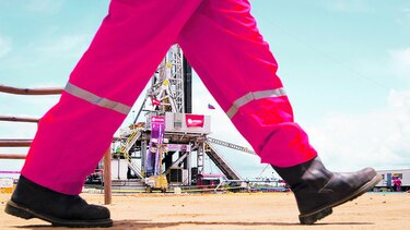 Crisis se extiende al sector petrolero