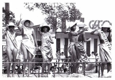 Revive nuestros carnavales en doce imágenes