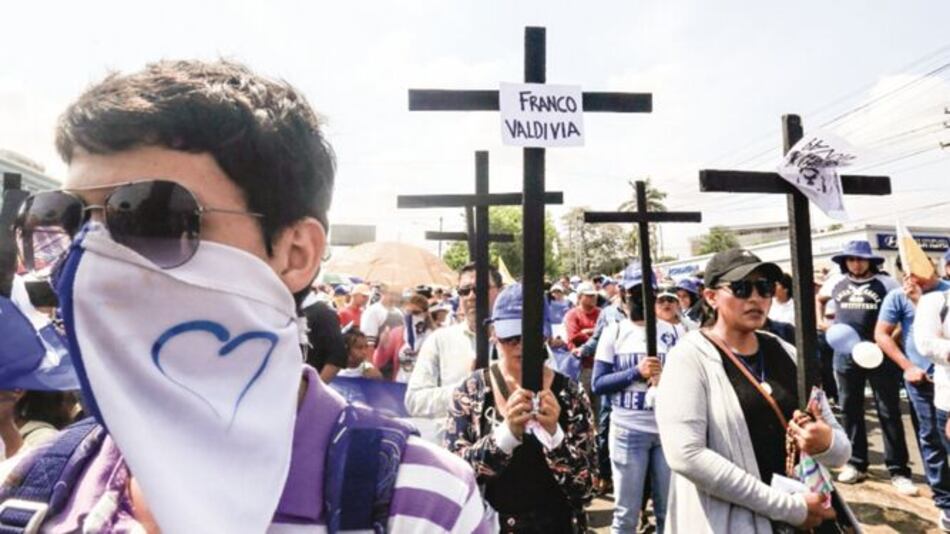 Aprovechan procesiones religiosas para protestar