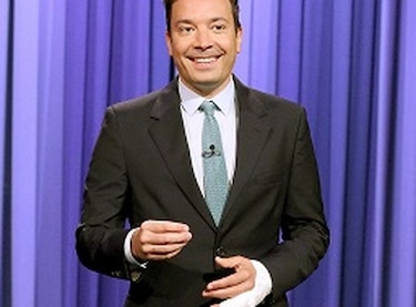 Jimmy Fallon regresa a ‘Tonight’ tras casi perder un dedo