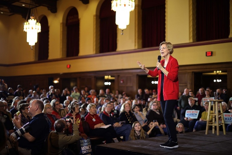 Demócratas dan últimos alegatos antes del primer voto en las primarias