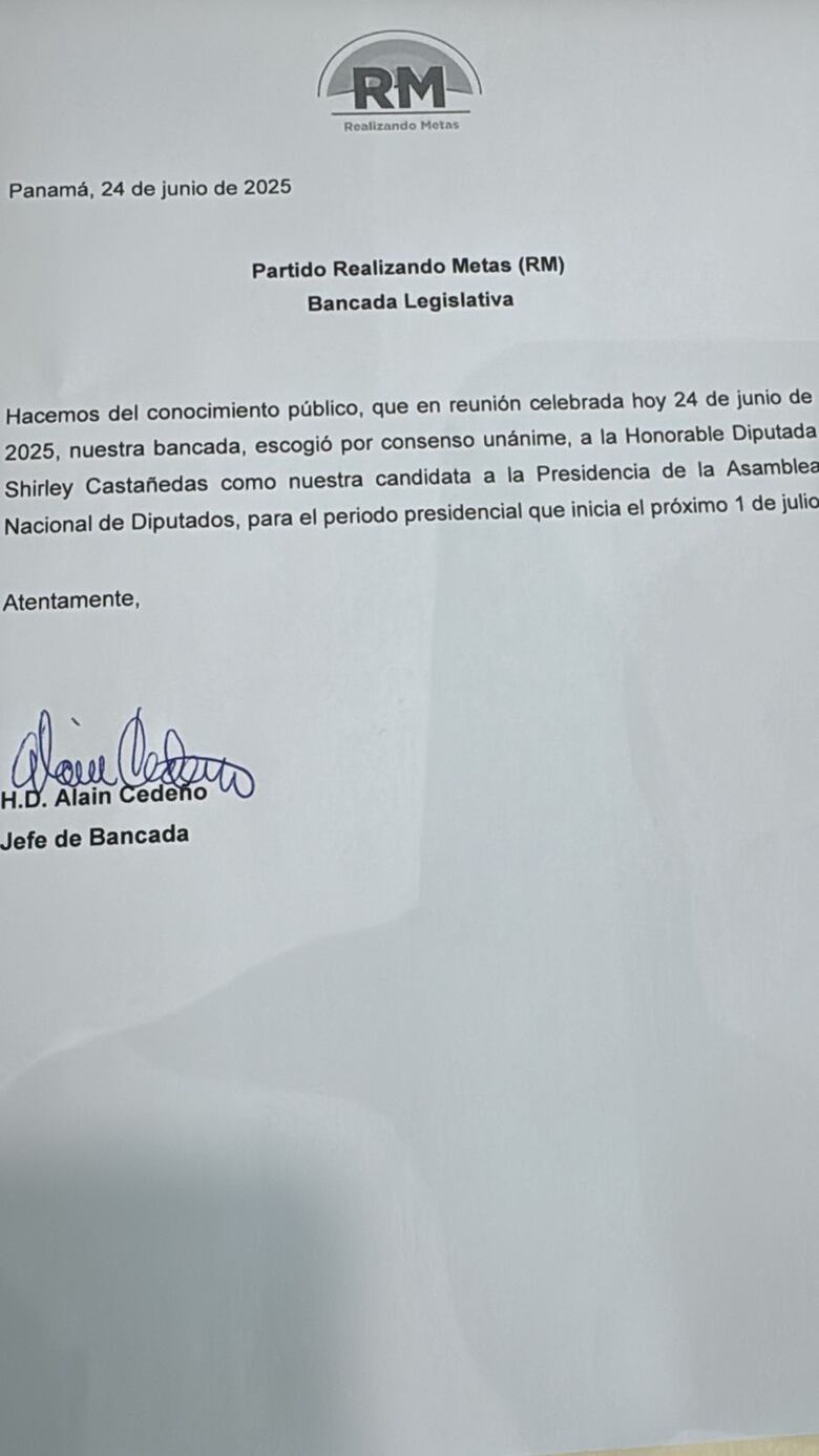 Shirley Castañeda es la candidata de RM a la presidencia de la Asamblea 