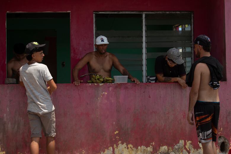 Trump y la crisis migratoria: el puerto de Miramar, donde muere el sueño americano