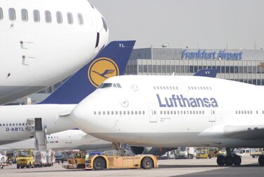 Lufthansa suspende más vuelos por huelga de sobrecargos