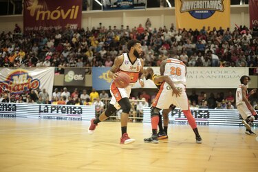 Correcaminos y Caballos chocan este viernes en la gran final
