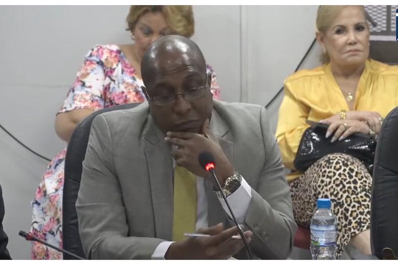 Caraballo defiende su designación como embajador en Austria