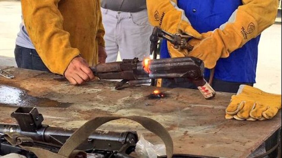 Autoridades destruyen mil 36 armas de fuego