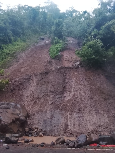 Vía David–Bocas del Toro permanece cerrada por riesgo de deslizamientos