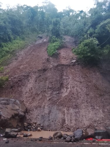 Vía David–Bocas del Toro permanece cerrada por riesgo de deslizamientos