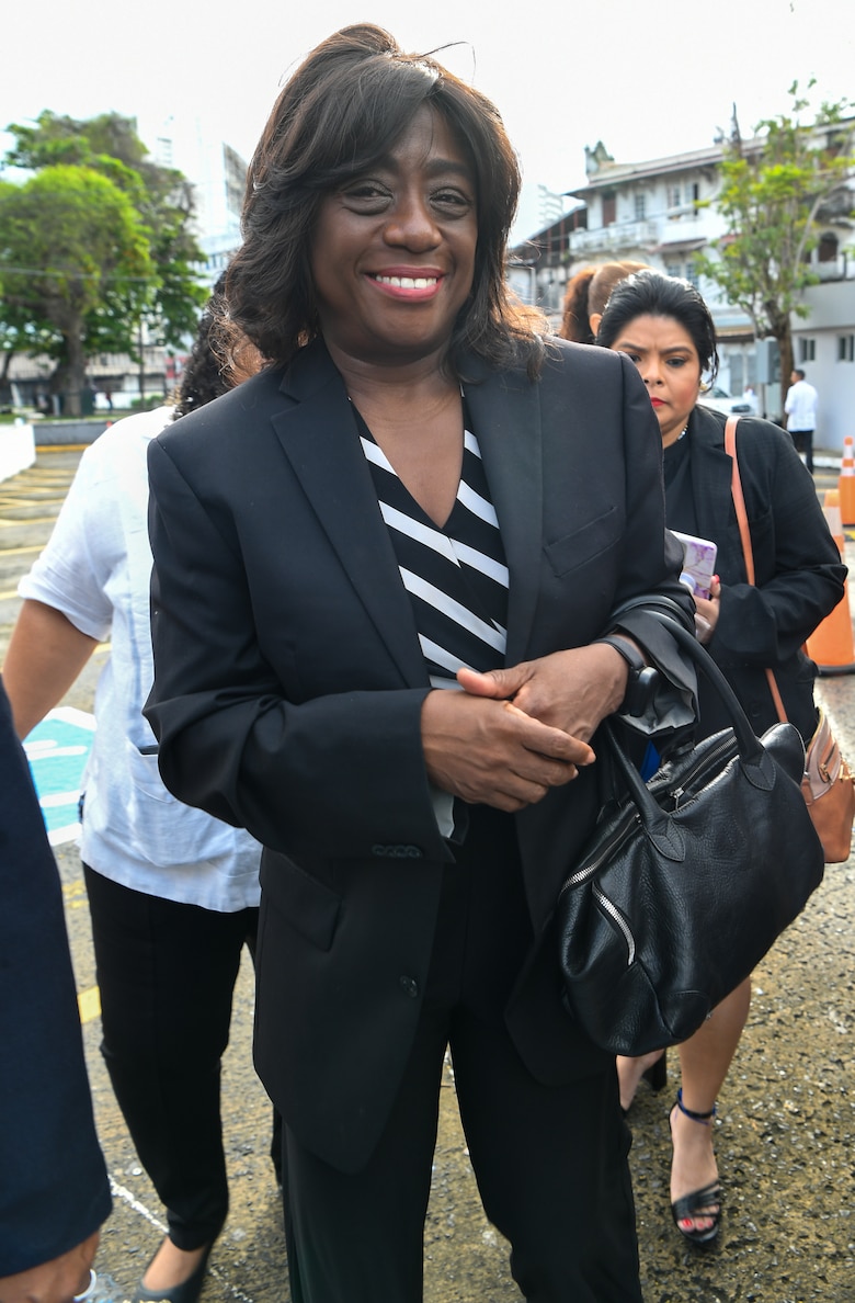 Ifarhu: Adiós a los auxilios económicos, hola becas socioeconómicas