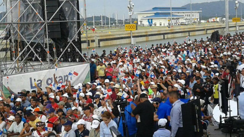 El Cosco Shipping Panamá atraviesa Cocolí y se completa la inauguración del tercer juego de esclusas