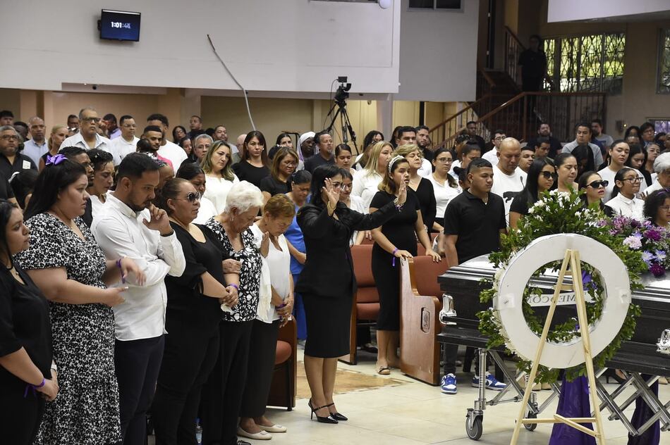 El último adiós a ‘Rolo’ de León