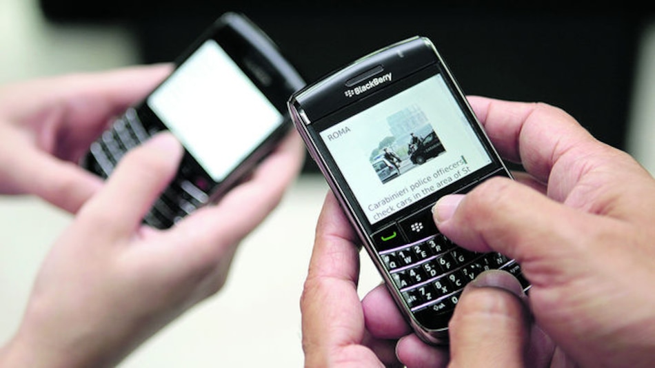 Posible venta genera alza en BlackBerry