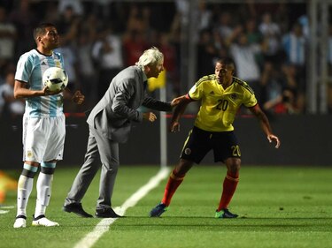 Unos siguen alegres, pero otros van llorando