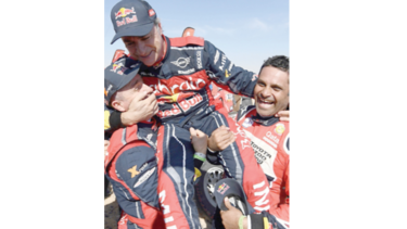Carlos Sainz logra el Dakar por tercera vez a los 57 años