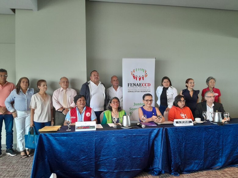 Pacientes denuncian desabastecimiento y falta de cupos de hemodiálisis en el Hospital Santo Tomás por recorte al Minsa