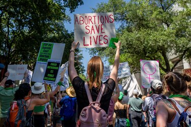 ‘Mi cuerpo, mi elección’: miles se manifiestan en Estados Unidos por el derecho al aborto