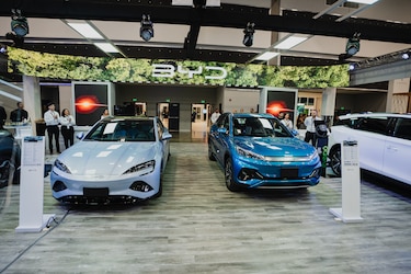 La marca de autos BYD lanza su oferta de vehículos 100% eléctricos en Panamá de la mano del distribuidor autorizado Grupo FASA