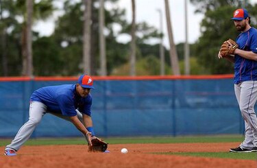 Rubén Tejada sigue con opciones para ser titular con los Mets