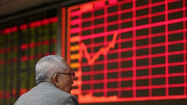 Las bolsas chinas siguen cayendo, pese a los esfuerzos del Gobierno