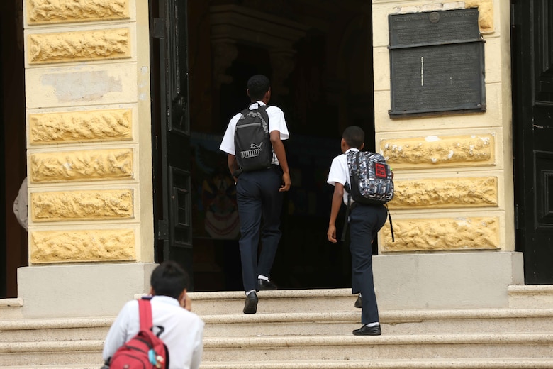 Meduca activa proceso expedito de nombramientos interinos ante huelga docente; gremios rechazan el Decreto 17