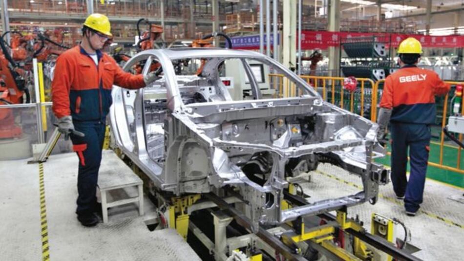 Dueño de Volvo lanzará oferta pública este año