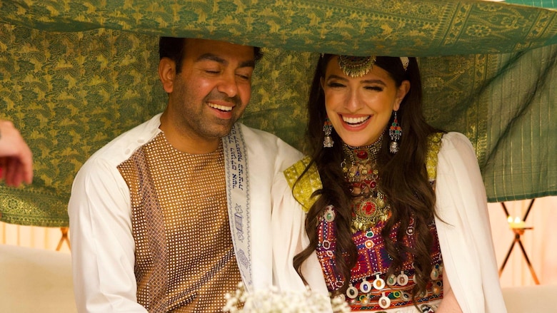 Sammi y Safi, la historia de amor entre un musulmán y una judía que se gestó mientras rescataban personas de las manos del Talibán