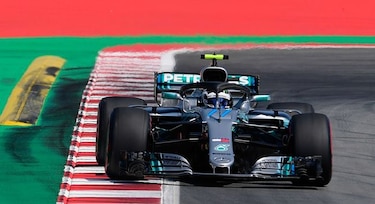 Bottas y Hamilton marcan el ritmo en los ensayos