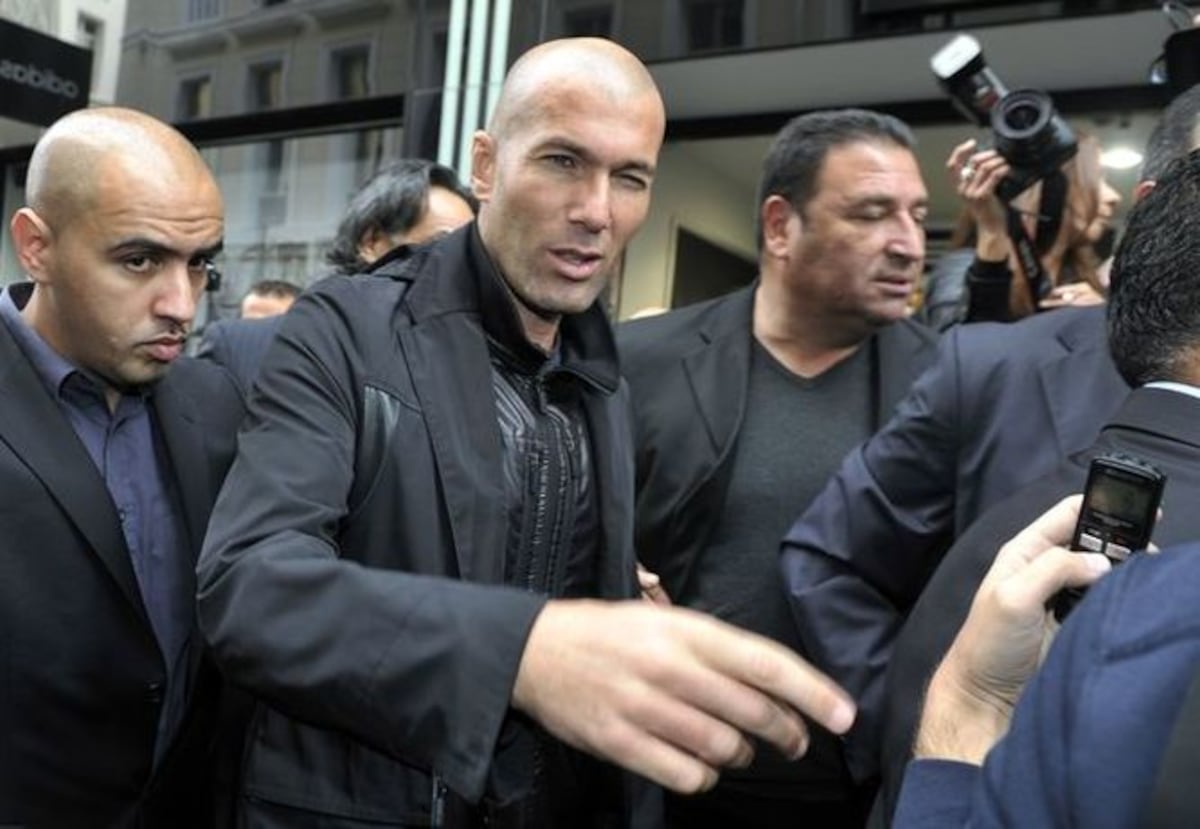 Real Madrid despide a Benítez y contrata a Zidane