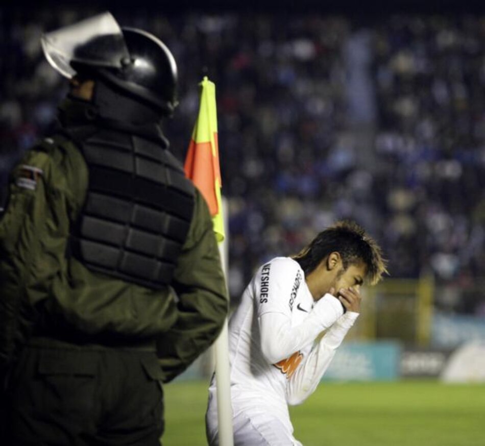 Bolívar repudia agresión contra Neymar, pero asegura ser un hecho aislado