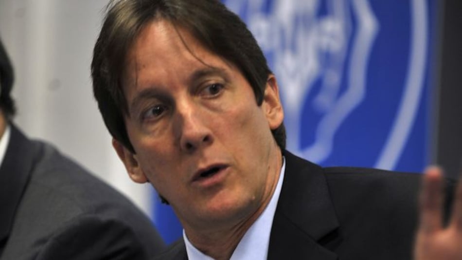 Guillermo Sáez-Llorens acude a la fiscalía por denuncia de muerte de neonatos