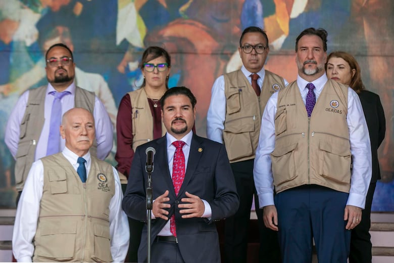 Hondureños deciden este domingo entre el continuismo de la izquierda o el retorno de la derecha