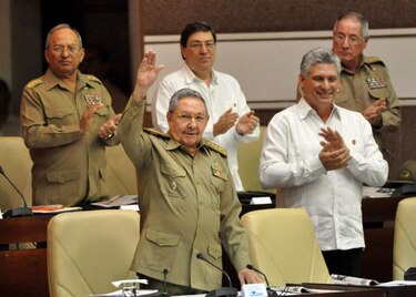 Asamblea de Cuba aprueba un nuevo Código de Trabajo que incluye a privados