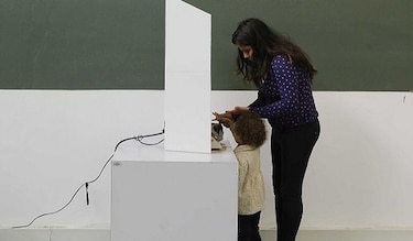Brasil vota en comicios municipales que ven al futuro