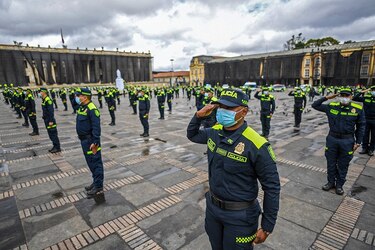 Gobierno de Colombia presenta reforma de la policía, cuestionada por abusos