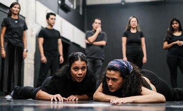 Espontaneidad en escena: El arte de la improvisación teatral
