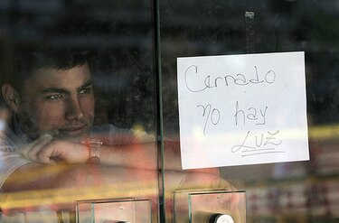 Venezuela: Gobierno cortará la electricidad cuatro horas diarias durante los próximos 40 días