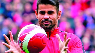 Diego Costa vuelve con gol y susto