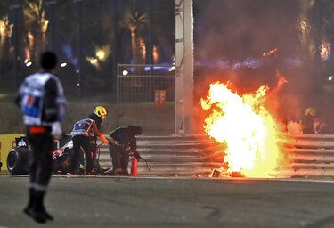 El francés Grosjean sale milagrosamente vivo en grave accidente en Baréin
