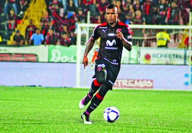 Alajuelense anuncia salida del panameño Harold Cummings