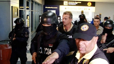 West Valdés es repatriado de República Dominicana y conducido esposado a la DIJ