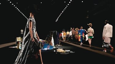 El desfile de Mercedes Benz