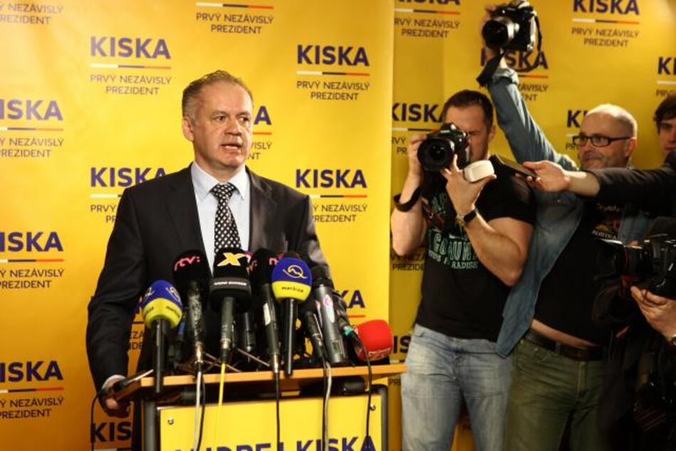 Andrej Kiska gana segunda ronda de elecciones presidenciales de Eslovaquia
