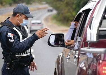 Restricción de movilidad  por género y cédula es inconstitucional: Corte