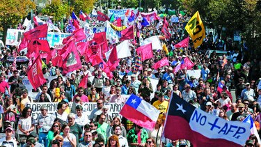 Masiva marcha contra el actual sistema de pensiones