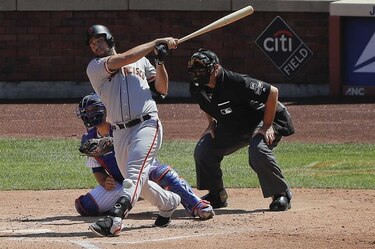 Bumgarner supera a deGrom y Gigantes vencen 3-1 a Mets