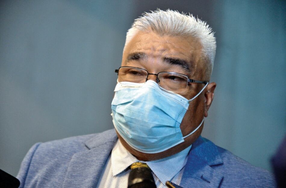 Diputado Víctor Castillo defiende la ley que politizaría los patronatos 