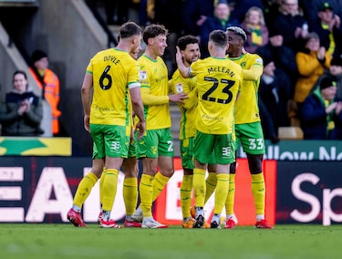 El panameño José Córdoba regresó con el Norwich en la goleada sobre el Swansea