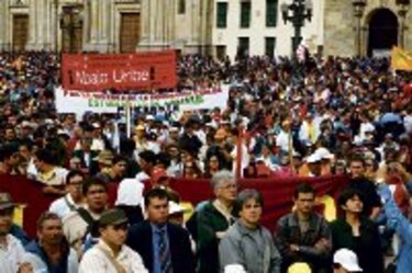 Continúan las protestas en Bogotá